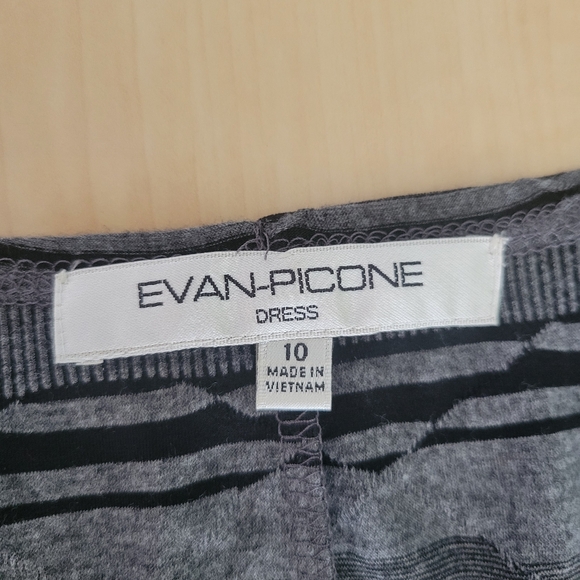 Evan Picone Womens Dress Size 10 Grey & Black Striped - Picture 3 of 3
